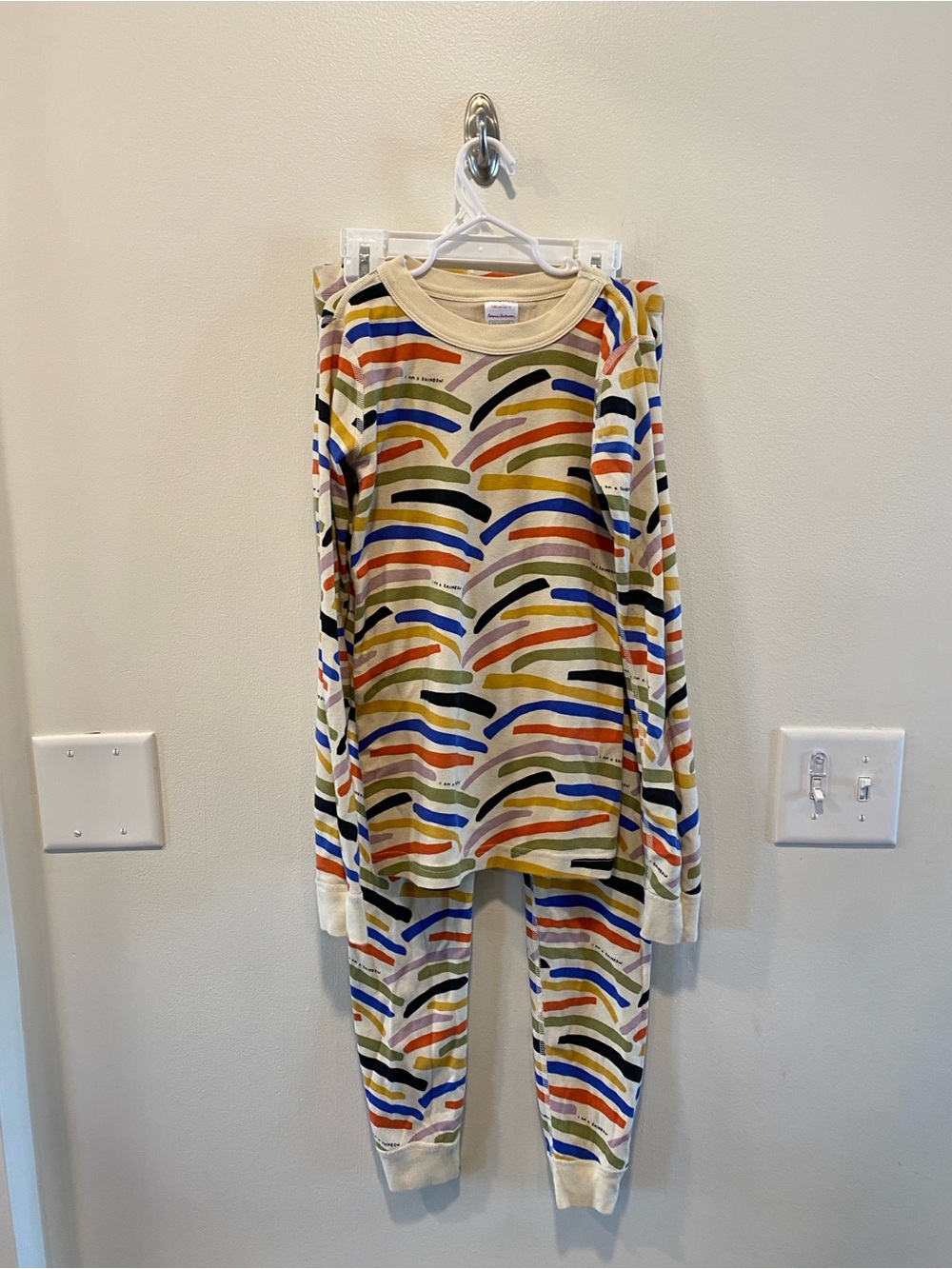 Hanna Andersson Hannajams pajama set in size 150 US 12 rainbow print